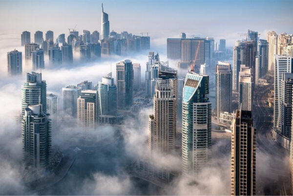 Carta Da Parati Dubai Tra Le Nuvole