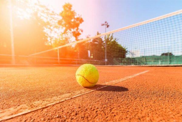 Carta Da Parati Pallina Da Tennis Sulla Corte